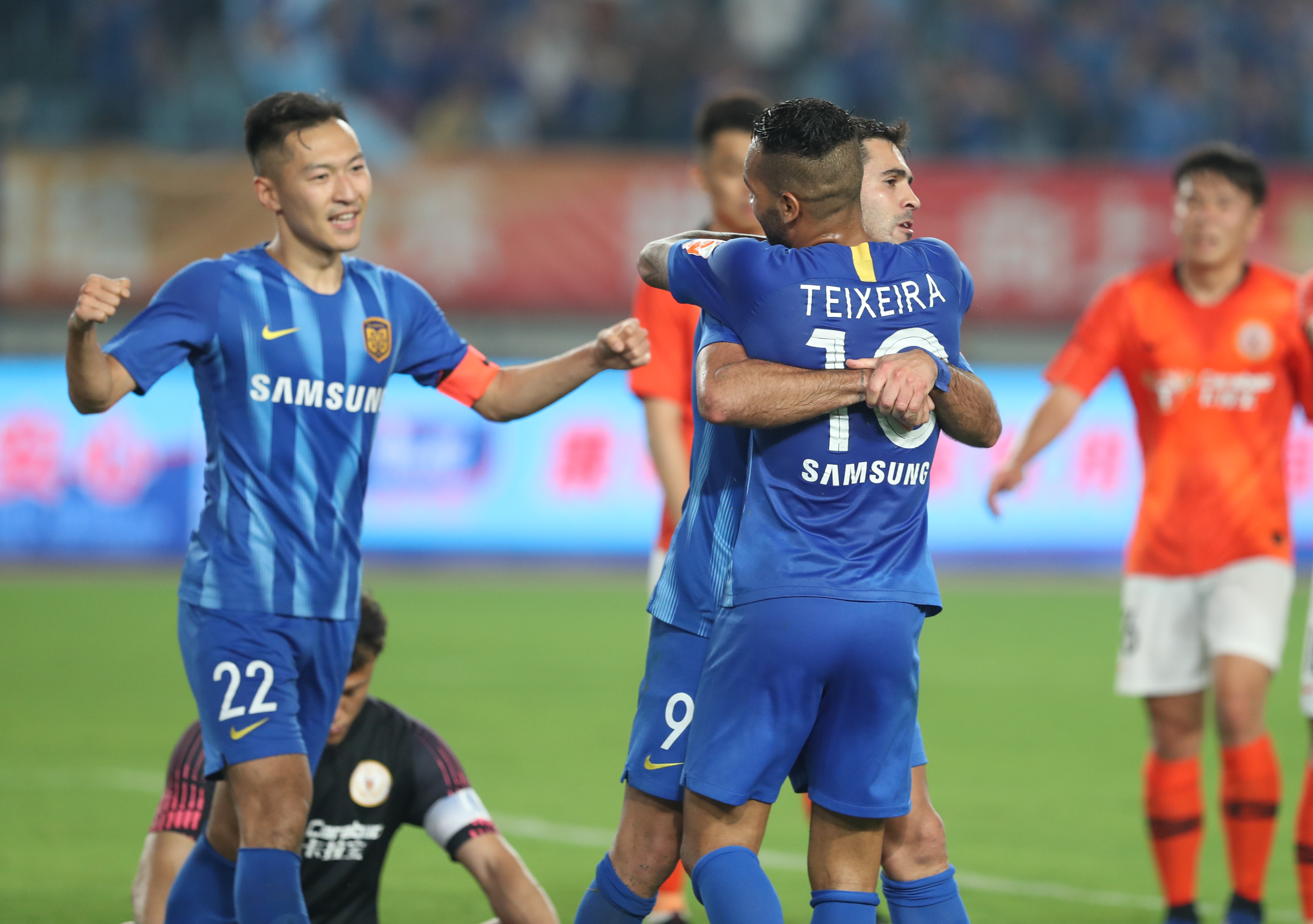 往会在上半 往会在上半