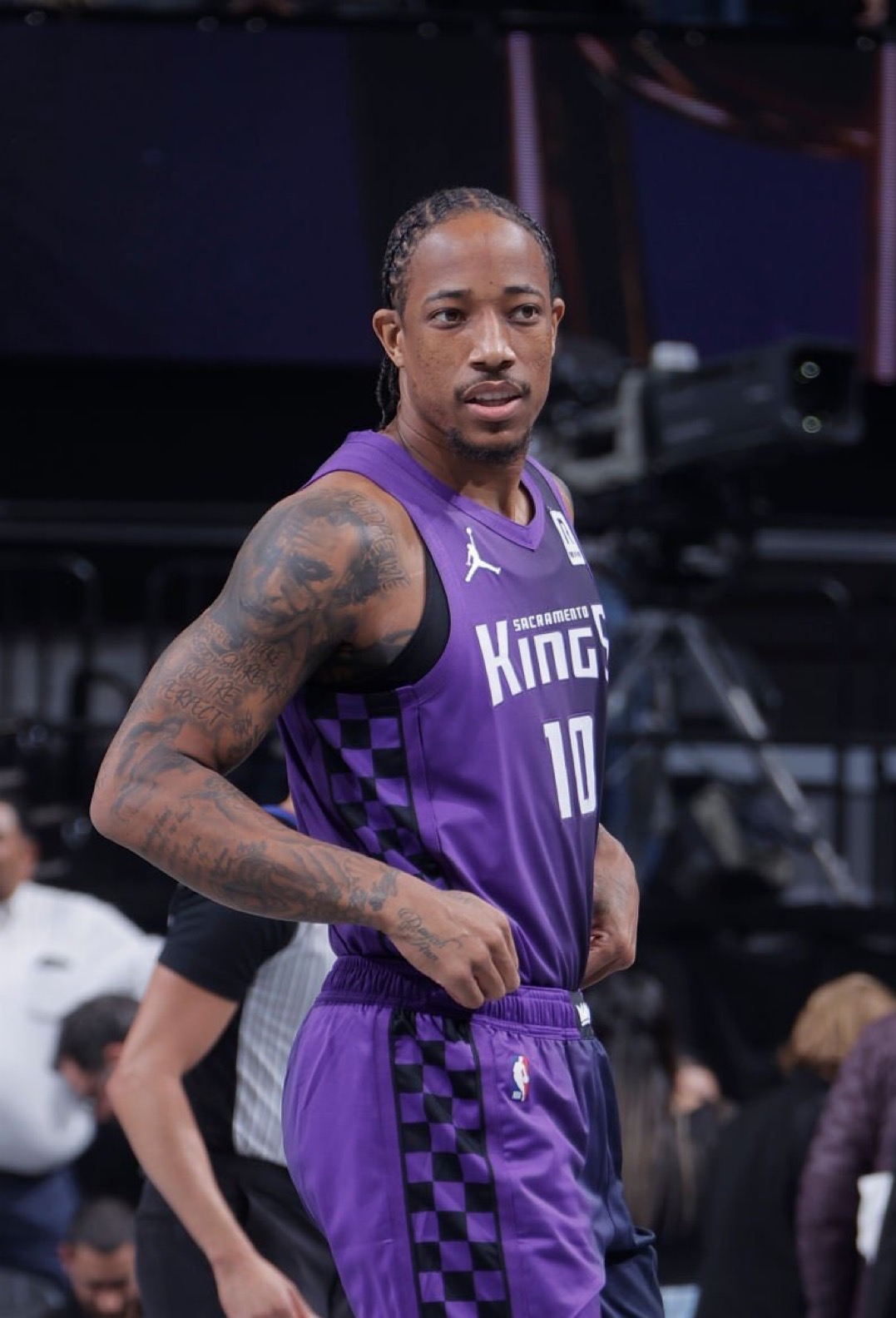 他都没能展 他都没能展